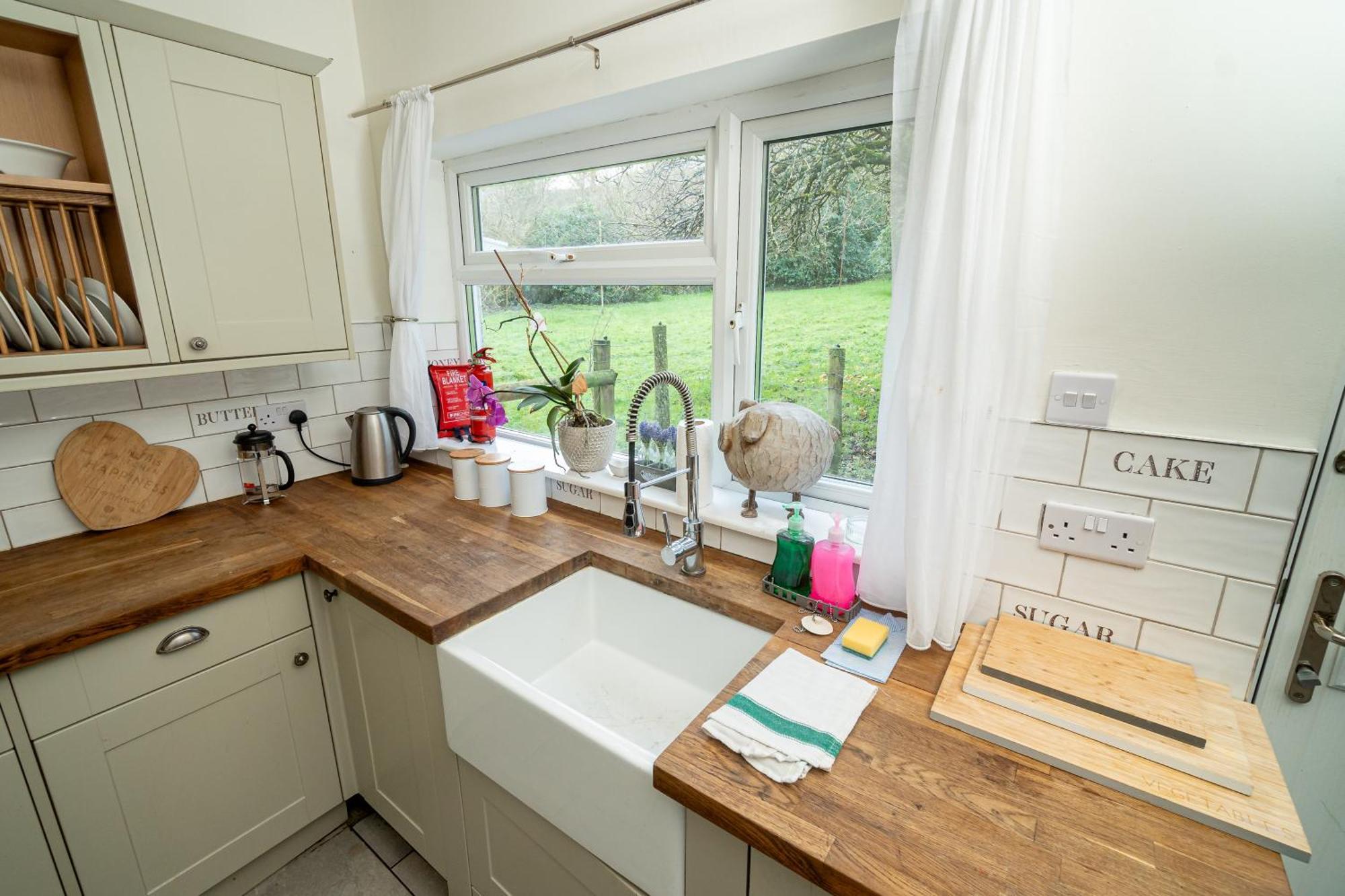 Holiday home -- Huge -- 5-bedroom & Private Gym By Tailored Swansea